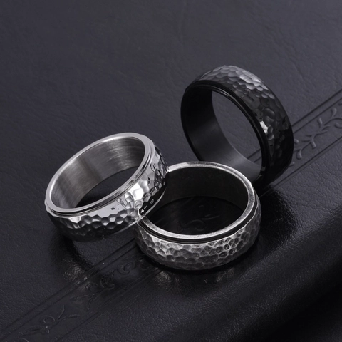 Men Titanium Steel Hammered Texture Rotatable Ring Vintage Honeycomb Pattern Stainless Steel Band For Anxiety Relief Men Jewelry