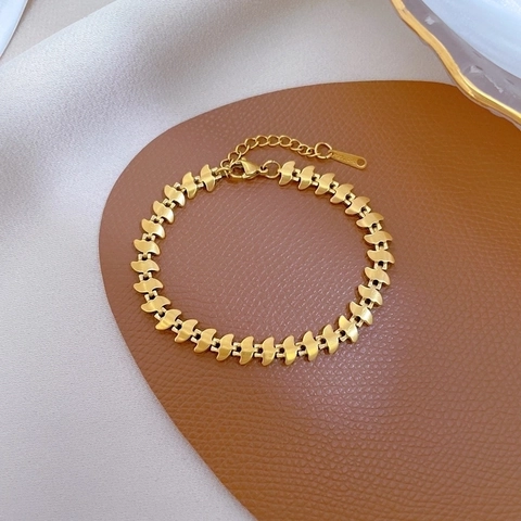 Geometric Fish Scale Chain Bracelet Gold Plated Stainless Steel Leaf Shape Minimalist Elegant Jewelry Gift For Women