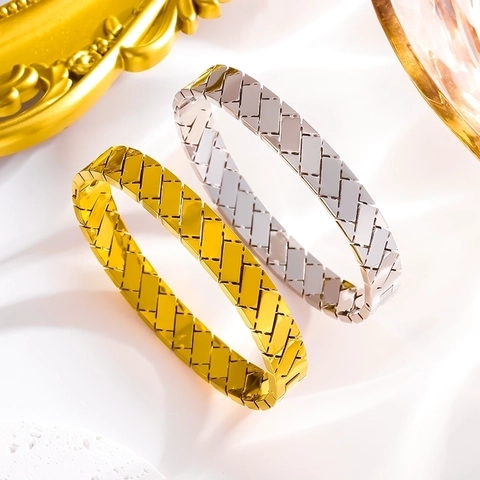 Minimalistischer Titanstahl Gewebter Armreif Für Damen 18K Gold Silber Galvanisiert Hohl Kreuz Offener Armband Modeschmuck