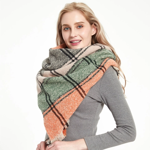 Women's Plaid Triangle Scarf Winter Warm Multicolor Checked Shawl With Tassels Soft Polyester Oversized Wrap For Daily Travel