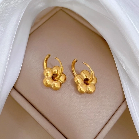 Minimalist Flower Drop Earrings Titanium Steel Floral Huggie Hoop Accessories Gold Color Elegant Women Fashion Jewelry