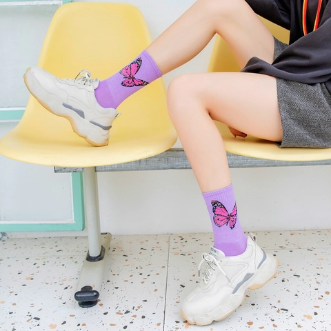 Damen Baumwolle Socken Schmetterling Stickerei Japanischer Stil Weich Atmungsaktiv Gerippt Mittleres Rohr Casual Mode Mädchen Socken