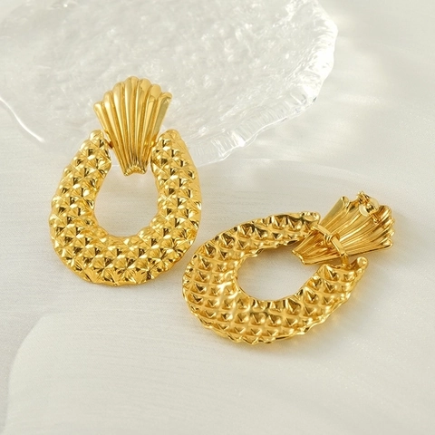 Retro Vintage Pineapple Teardrop Stud Earrings 18K Gold Plated Stainless Steel Hollow Rhombic Texture For Women