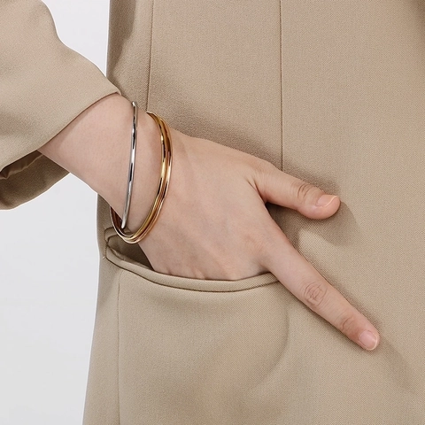 Interlocking Multi Ring Bangle Stainless Steel Minimalist Geometric Polished Fashion Bracelet For Women