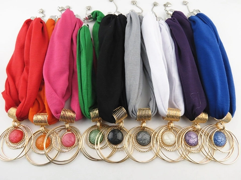 Scarf Pendant Necklace For Women Polyester Fabric Alloy Ring Decorative Stone Bohemian Style Elegant Solid Color Accessory