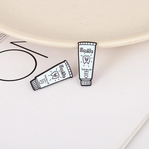 Kreative Cartoon Zahnbürste Und Zahnpasta Emaille Pin Legierung Brosche Smile Because You Can Abzeichen Für Rucksack Kleidung Zubehör