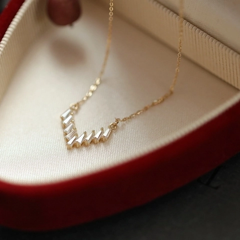 925 Sterlingsilber V-Form Trapez Zirkonia Halskette Für Damen 14K Vergoldet Minimalistische Schlüsselbein Anhänger Schmuck