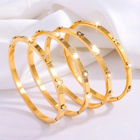 Pulsera De Acero De Titanio Chapada En Oro Con Dijes De Flores Corazón Estrellas De Diamantes De Imitación Brazalete Dulce Para Mujer