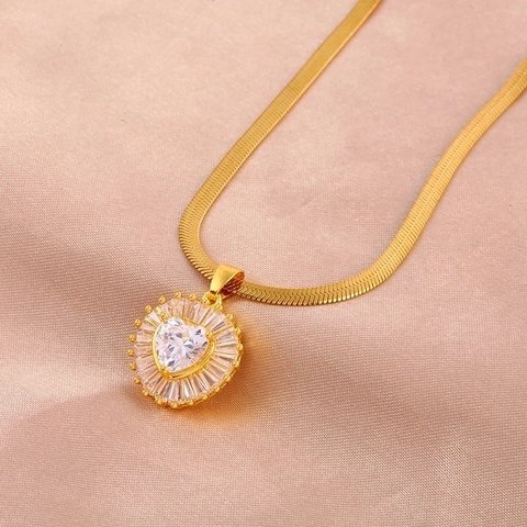 Heart Pendant Necklace Copper Micro Inlaid Cubic Zirconia Snake Bone Chain Elegant Luxury Jewelry For Women