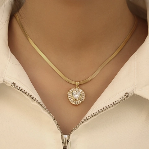Heart Pendant Necklace Copper Micro Inlaid Cubic Zirconia Snake Bone Chain Elegant Luxury Jewelry For Women