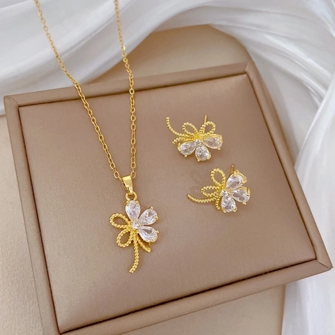 Luxury Titanium Steel Copper Flower Jewelry Set For Women Rhinestone Hollow Petal Necklace And Earrings Party Wedding Jewelry