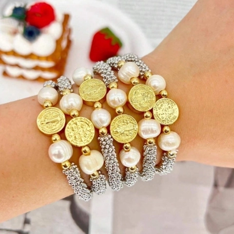 Retro Virgin Mary Coin Pendant Bracelet With Artificial Baroque Pearls And Plated Metal Beads For Women Fashion Jewelry