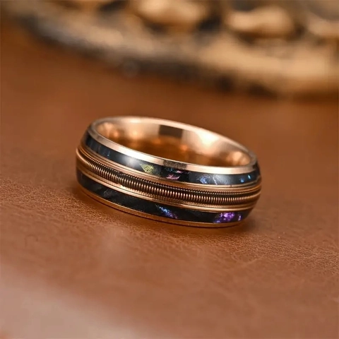 Vintage Δαχτυλίδι Από Ανοξείδωτο Ατσάλι Rose Gold Με Χορδή Κιθάρας Και Πολύχρωμο Ένθετο Κόσμημα Unisex