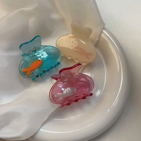 Kleiner Haarklammer Aus Transparentem Harz Mit Dimensionalem Fisch-Design Sommer-Pferdeschwanz-Styling Für Frauen Mädchen