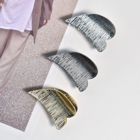 Women Metal Hair Claw Clip Brushed Alloy Heart Shape Shark Clip Simple Hair Accessories Korean Style