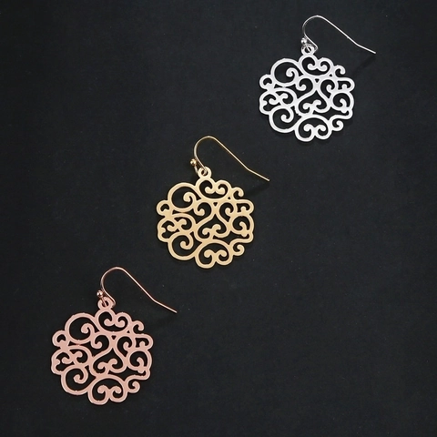 French Vintage Copper Filigree Hollow Drop Earrings For Women Bohemian Round Scroll Pattern Metal Ethnic Jewelry Accessory