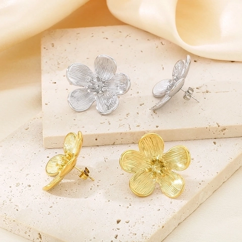 Textured Flower Petal Stud Earrings Vintage French Style Stainless Steel Hypoallergenic Elegant Floral Jewelry For Women