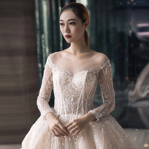 Luxus Langarm Hochzeitskleid Pailletten Stickerei Netz Schulterfrei Große Schleppe Rückenfrei Elegant Brautkleid