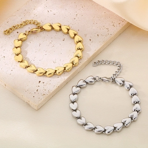 Fashionable Stainless Steel Heart Shaped Link Bracelet For Women Adjustable Electroplated Minimalist High End Jewelry