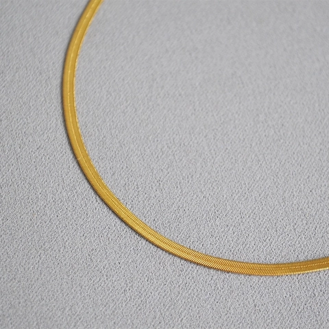 Minimalist Flat Snake Chain Necklace Brass 18K Gold Plated Thin Herringbone Choker For Women Stylish Accessory
