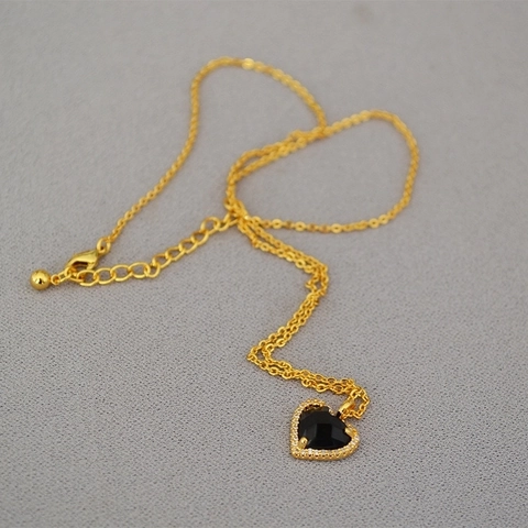 Collana con Pendente a Cuore in Ottone Placcato Oro 18K Stile Coreano Per Donna Strass Neri Intarsiati Gioielli Eleganti Alla Moda