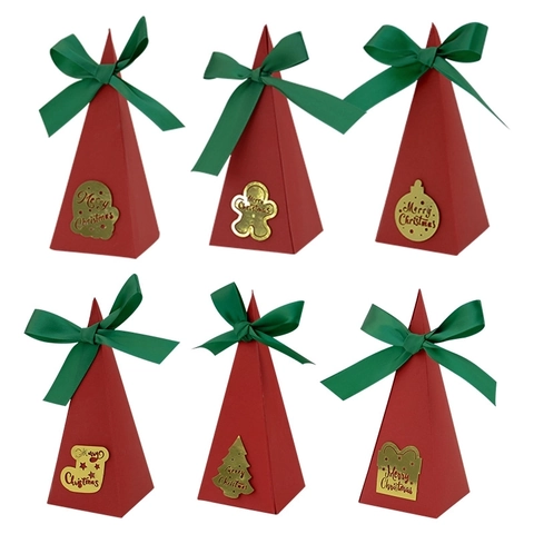 Weihnachts Süßigkeitenschachteln Pyramide Geschenkbox Rot Papier Dreieckig Mit Grünem Band Goldene Anhänger Feiertag Party