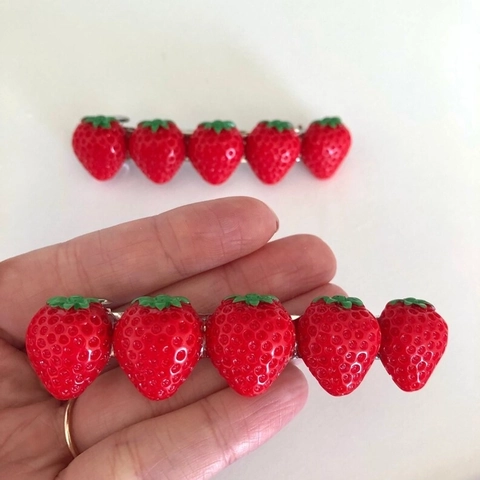 Strawberry Hair Clip Handmade Fruit Barrette Resin Plastic Decorative Hairpin For Women Sweet Summer Style Accessory