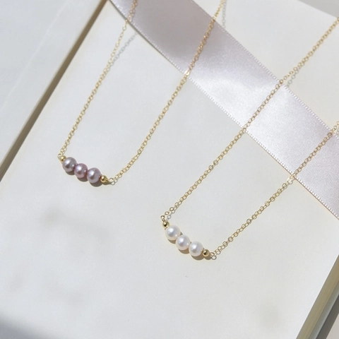 French Vintage 14K Gold Filled Freshwater Pearl Necklace For Women Minimalist Smile Design Three Pearls Clavicle Chain Jewelry