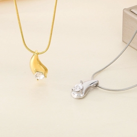 Minimalist Stainless Steel Water Drop Pendant Necklace Women Luxury Rhinestone Inlaid Snake Bone Chain Elegant Jewelry