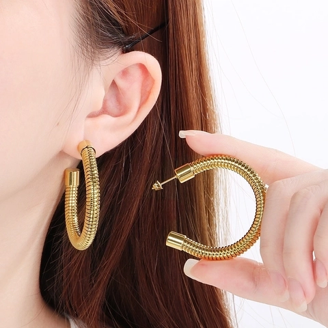 Stainless Steel C-Form Creolen Mit Gewinde Federstruktur Offen Geometrischer Modeschmuck Für Damen