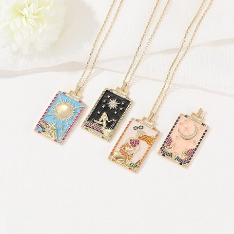 Collana Pendente Carta Dei Tarocchi Ottone Placcato Oro 14K Smalto Zirconia Cubica Colorata Gioielli Sole Luna Stella