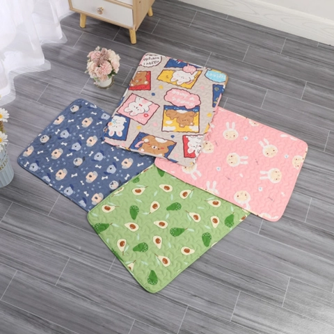 Quilted Pet Sleeping Mat Pad For Dogs And Cats Machine Washable Anti-Slip Brushed Fabric Cartoon Prints All Seasons