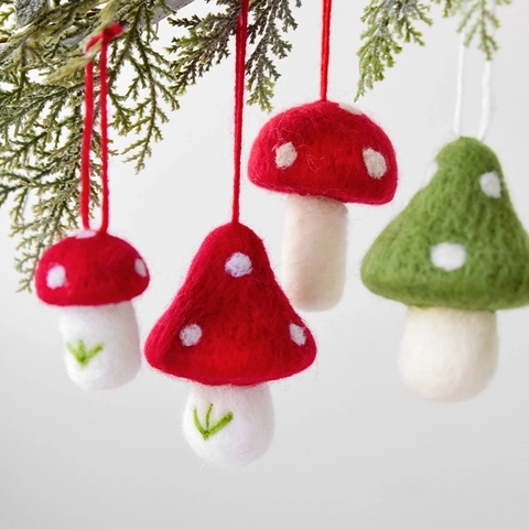 Handmade Wool Felt Mushroom Christmas Tree Hanging Ornaments Cute Red White Green Festive Holiday Decor