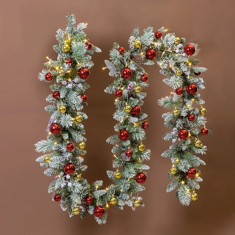 Corona De Navidad Guirnalda Artificial Aguja De Pino Flocada Con Luces LED Piñas Bayas Para Decoración Festiva