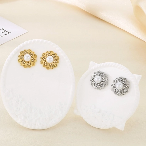 Pendientes De Botón De Flor Elegantes Para Mujer Con Pétalos Huecos De Acero Inoxidable Y Perla Artificial Blanca Estilo Lujo