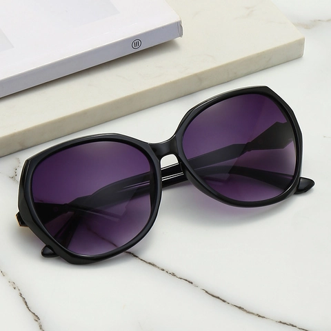 Women Oversized Sunglasses Vintage Trendy Irregular Gradient Lenses UV400 Protection Plastic Frame Metal Decor Outdoor Driving