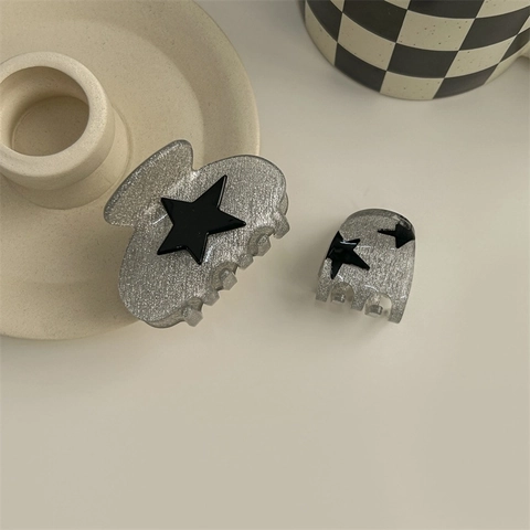 Y2K Style Silver Glitter Star Hair Claw Clip For Women Black Pentagram Shark Clip Trendy Cool Girl Hair Accessories