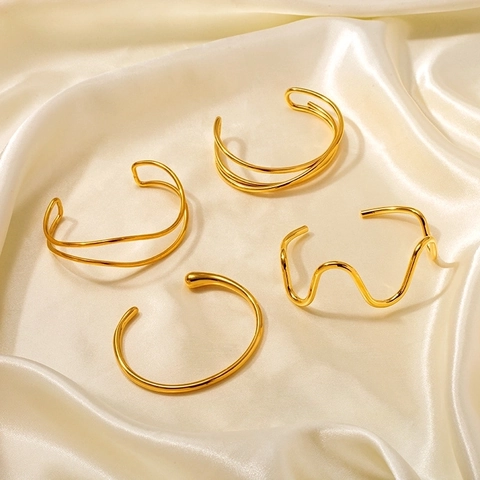 Bracciale Rigido Aperto in Acciaio Inossidabile Placcato Oro 18K Vintage Donna Onda Geometrica Intrecciata Regolabile