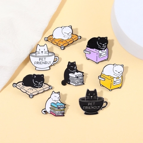 Cartoon Katze Emaille Pin Süße Legierung Brosche Lustige Kaffee Buch Kätzchen Abzeichen Revers Schmuck Dekoratives Accessoire