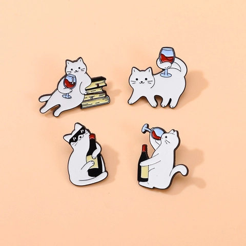 Broche De Esmalte De Gato De Dibujos Animados Lindo Pines De Aleación De Zinc Goteo De Aceite Gatito Vino Tinto Libro Insignias
