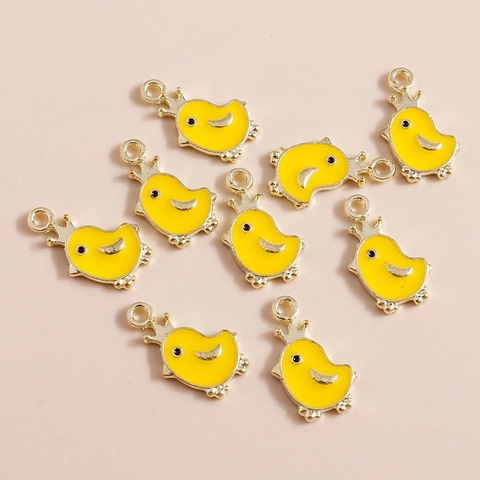 Ciondoli Pulcino Cartone Animato Smalto Giallo Lega Pendenti Pollo Con Corona Per Accessori Creazione Gioielli DIY