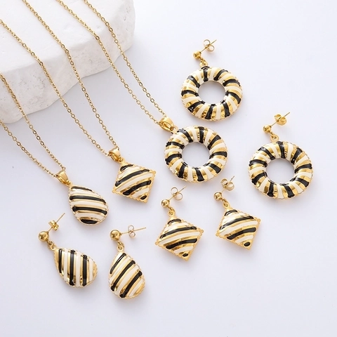 Geometrische Sieraden Ketting En Oorbellen 18K Verguld 304 Roestvrij Staal Emaille Zwart Wit Gestreept Mode Vrouwen