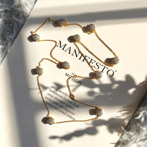 Collier Longue Chaîne de Pull en Cuivre Électroplaqué avec Pierres Précieuses Carrées et Strass Colorés pour Femme Bijoux