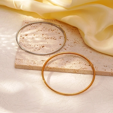 Brazalete Minimalista de Acero Inoxidable para Mujer Chapado en Oro de 18K Brazalete Redondo Pulido Joyería de Moda Regalo