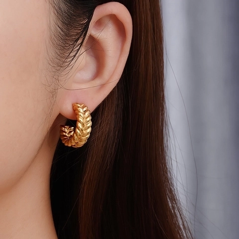 European Fashion 18K Gold Plated Stainless Steel Hoop Earrings For Women Twisted Wheat Ear Double Twist C Shaped Jewelry