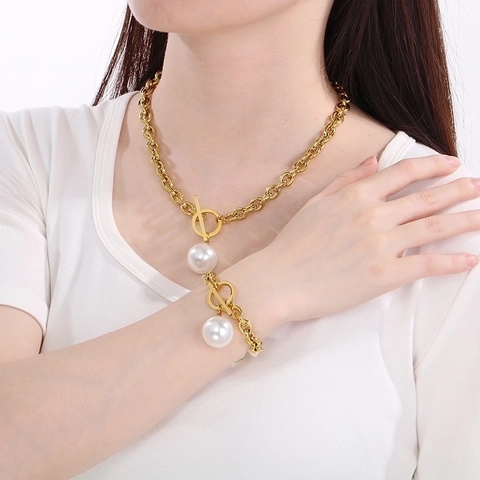 Set di Gioielli in Acciaio Inossidabile con Perle Artificiali per Donna Oro Argento Chiusura a T Catena a O Ciondolo Rotondo Collana Bracciale Orecchini