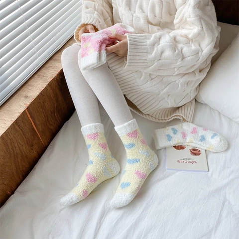 Calze In Pile Di Corallo Da Donna Ispessite Calde Inverno Casa Sonno Pavimento Media Lunghezza Cuore Strisce
