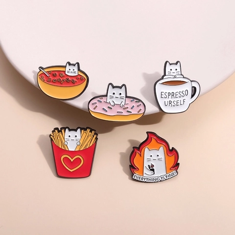 Divertenti Spille In Smalto Per Gatti Cartoni Animati Lega Di Zinco Cibo Caffè Patatine Fritte Donut Distintivo Per Vestiti