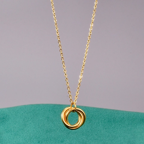 Dreifach Ineinandergreifende Ringe Anhänger Halskette 18K Vergoldeter Titanstahl Minimalistischer Schmuck Geschenk Für Frauen