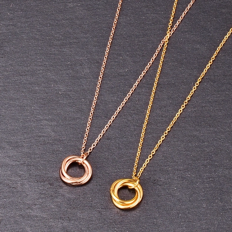 Dreifach Ineinandergreifende Ringe Anhänger Halskette 18K Vergoldeter Titanstahl Minimalistischer Schmuck Geschenk Für Frauen